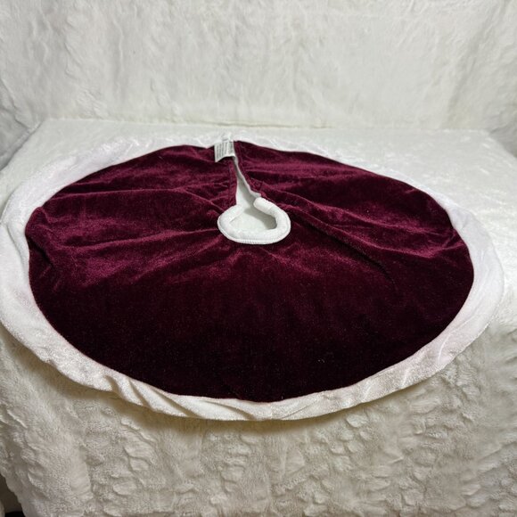 Miniature Christmas Tree Skirt  Burgundy & White Velvet With Hook & Loop Closure - Picture 3 of 6